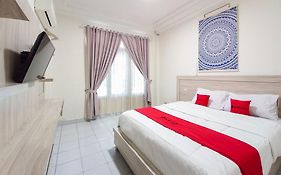 RedDoorz Syariah at Hotel Linda Pekanbaru